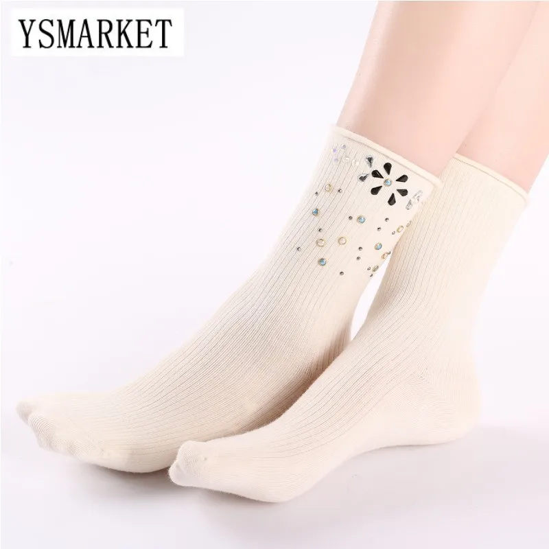 Socks Cycling Sports Autumn Winter New Arrival Hot Drilling Color Diamond Small Dot In The Tube Female Socks Boots E1058
Socks Cycling Sports Autumn Winter New Arrival Hot Drilling Color Diamond Small Dot In The Tube Female Socks Boots E1058
