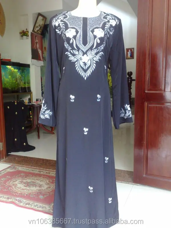 Jubah with embroidery