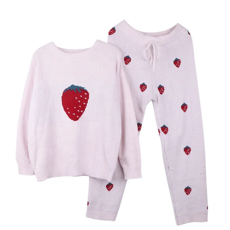 Japanese new soft pajama female autumn and winter strawberry wool knitting sweet lovely home wear half velvet suit
Japanese new soft pajama female autumn and winter strawberry wool knitting sweet lovely home wear half velvet suit