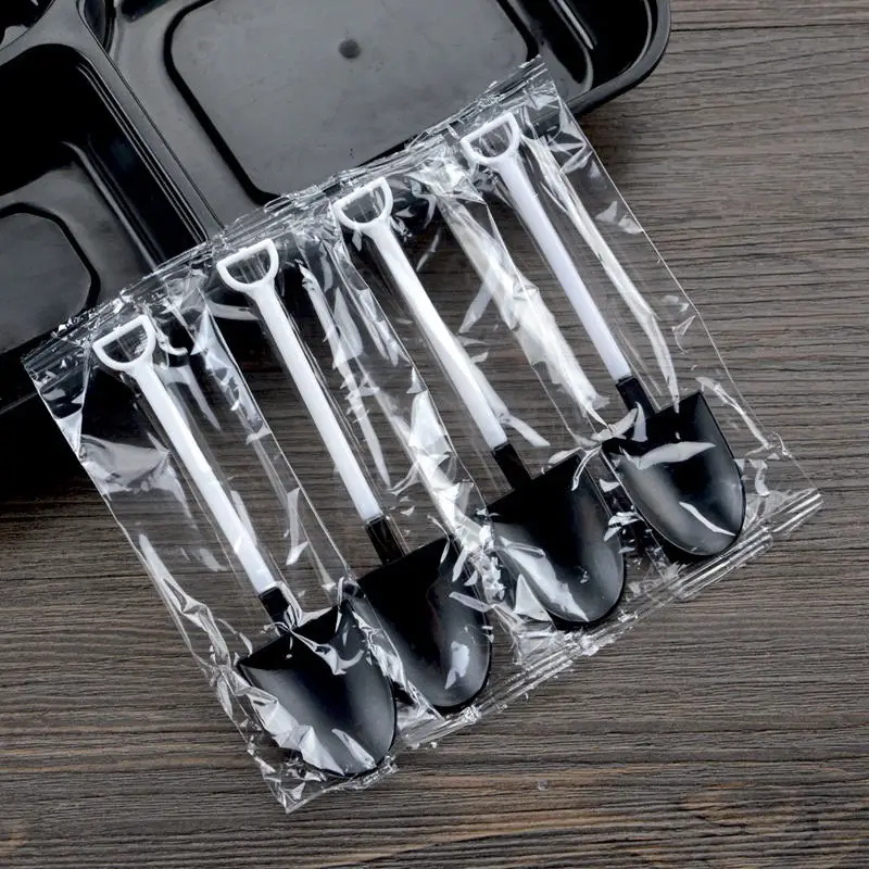 4403855990_509543855