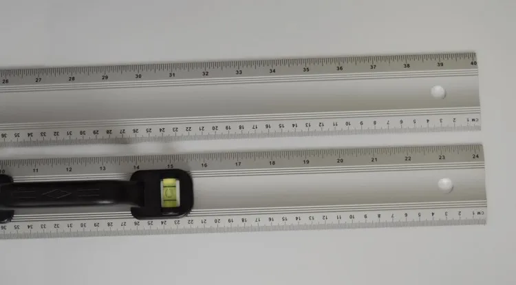 60cm/24" & 100cm/40" metal cutting ruler with level and handle