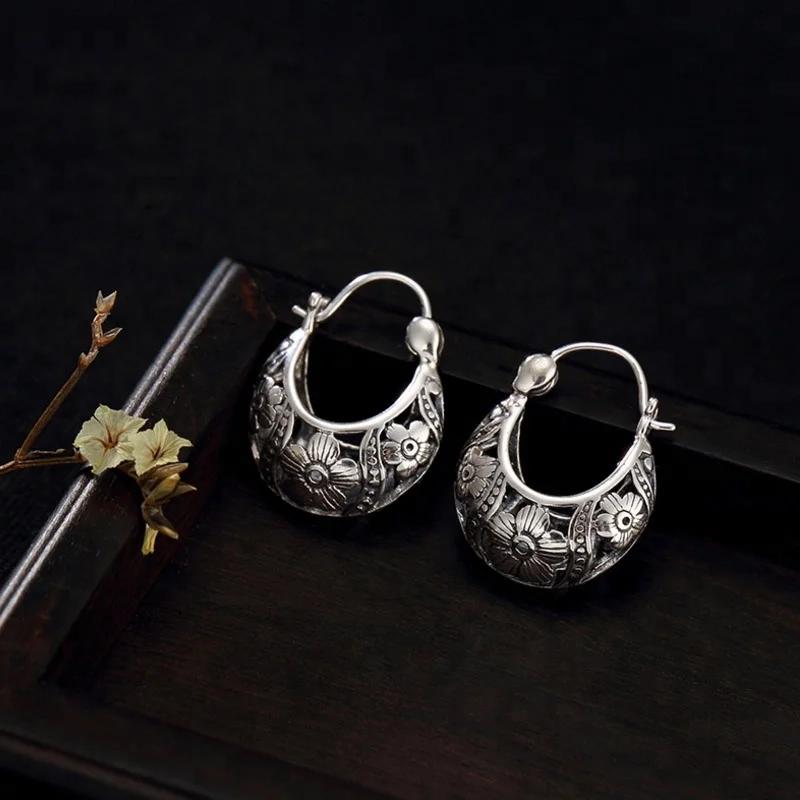 Hot Vintage Plum Drop Earrings Hollow Flower Jewelry 925 Sterling Silver Women Earrings Brinco Wholesale
Hot Vintage Plum Drop Earrings Hollow Flower Jewelry 925 Sterling Silver Women Earrings Brinco Wholesale