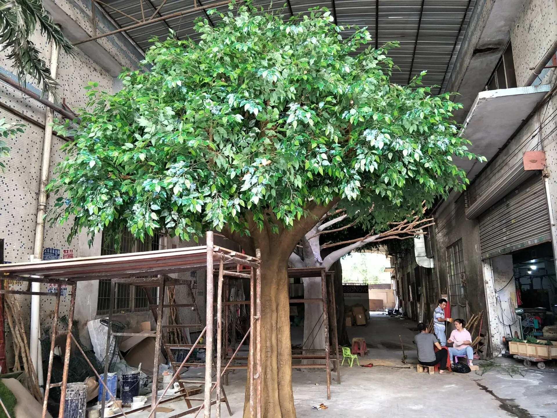 Cheap Sale Big Shade Large Outdoor Artificial Trees, Factory Custom