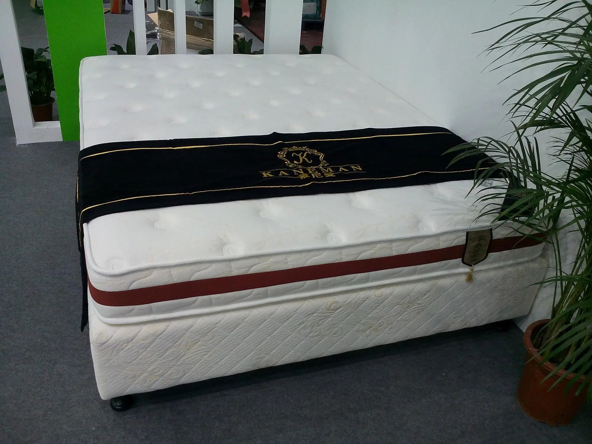 Plush tight top spring mattress vacuum compress in box - Jozy Mattress | Jozy.net