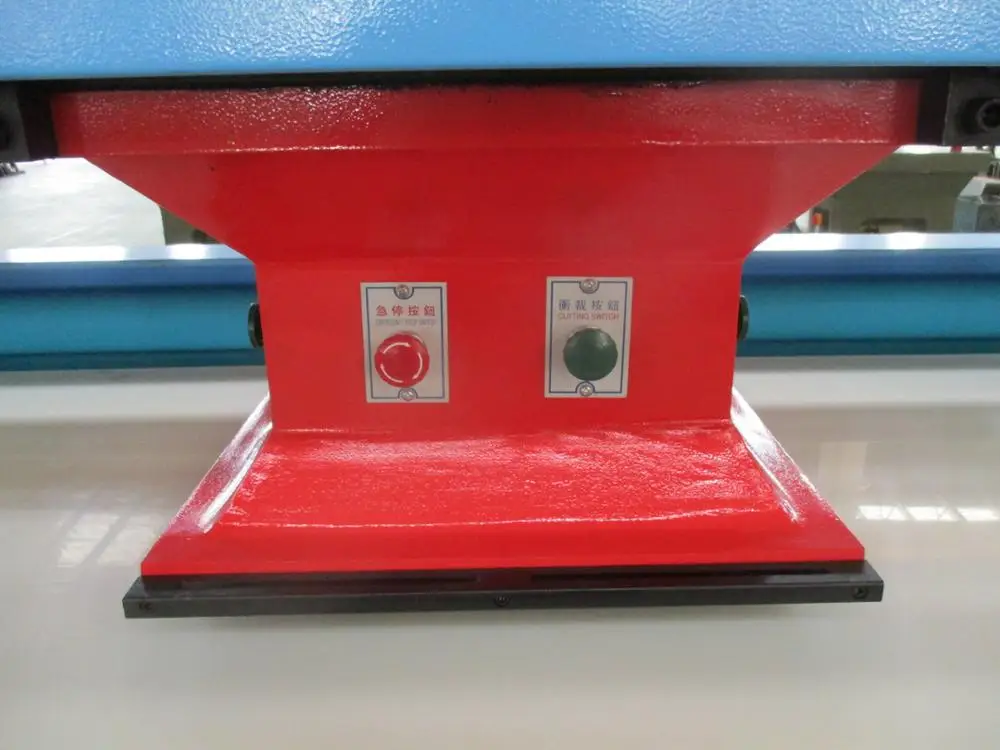 CNC Automatic feeding movable head leather cutting machine