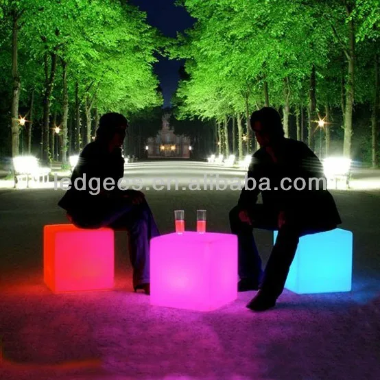 rechargeable outdoor light cube.jpg