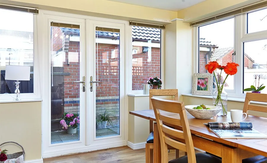 Kitchen half swinging doors