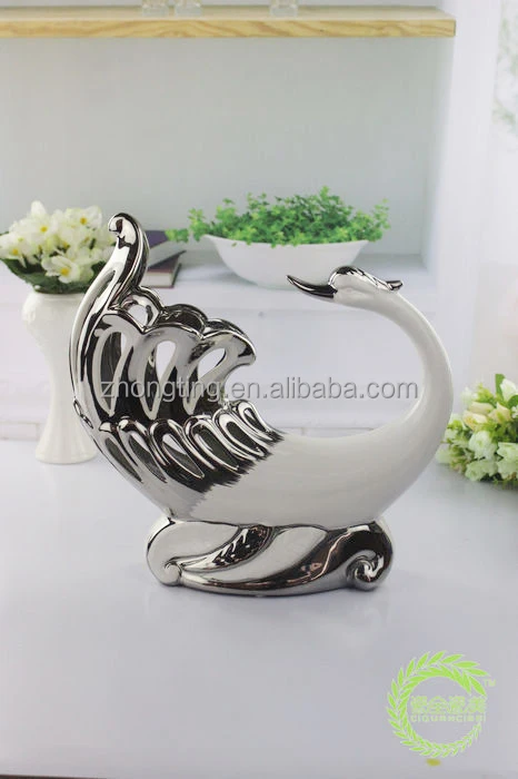China wholesale ceramic showpieces for home decoration