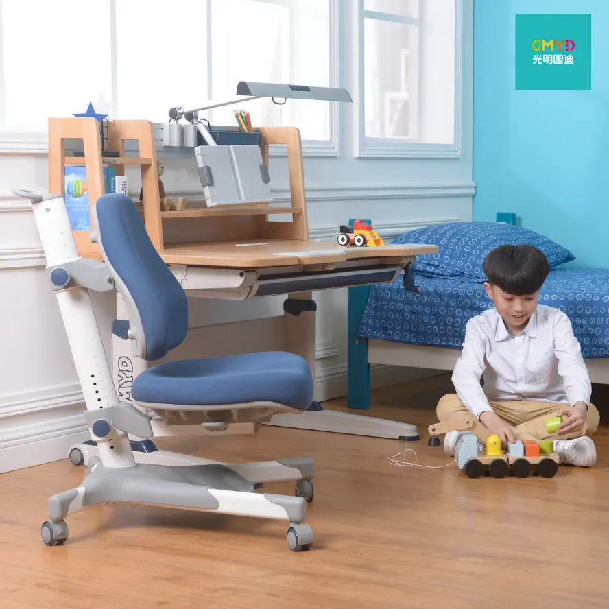 V kids table chair (1)