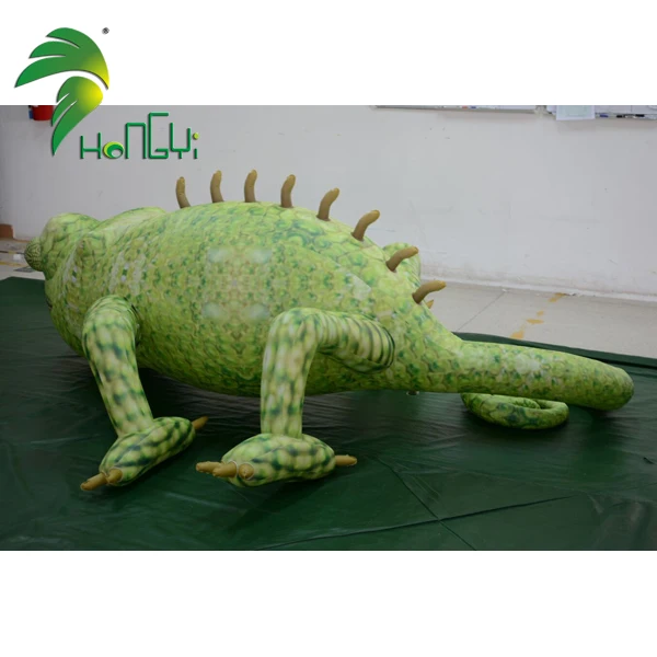 inflatable chameleon (4)