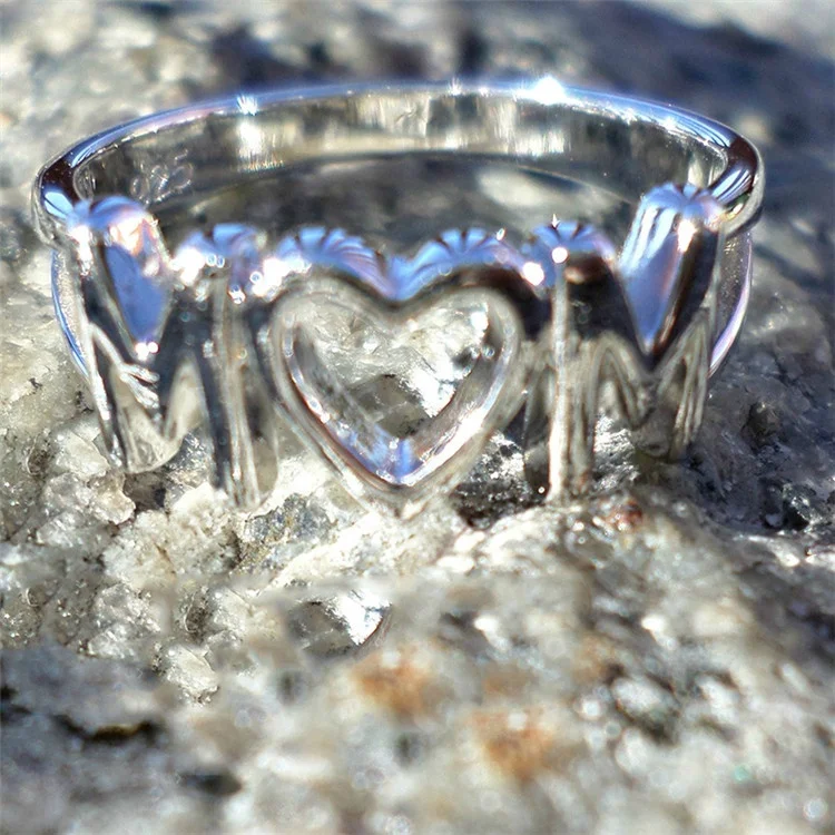 Minimalistic Vintage Mother Day's Jewelry Letters Mom Love Heart Rings For Women Retro Gifts
Minimalistic Vintage Mother Day's Jewelry Letters Mom Love Heart Rings For Women Retro Gifts