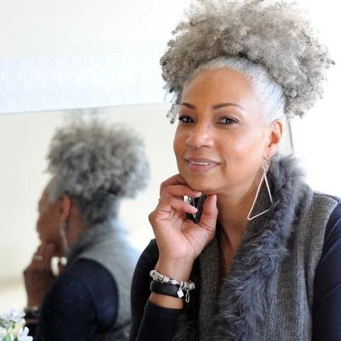 Short puff grey color clip in hair extension, afro kinky curly clip in hair extensions
Short puff grey color clip in hair extension, afro kinky curly clip in hair extensions