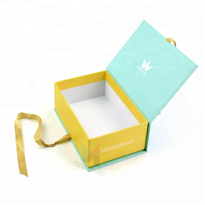 magnetic cosmetic gift box with ribbon closure