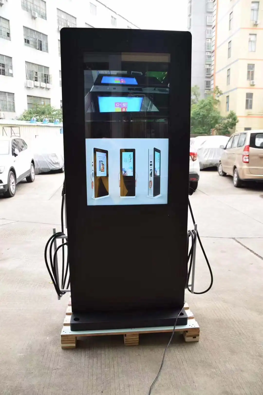43 inch floor standing Outdoor lcd advertise player with EV charging station