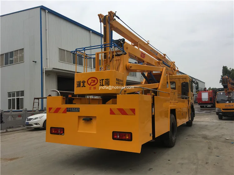 22m hook lift truck10.JPG