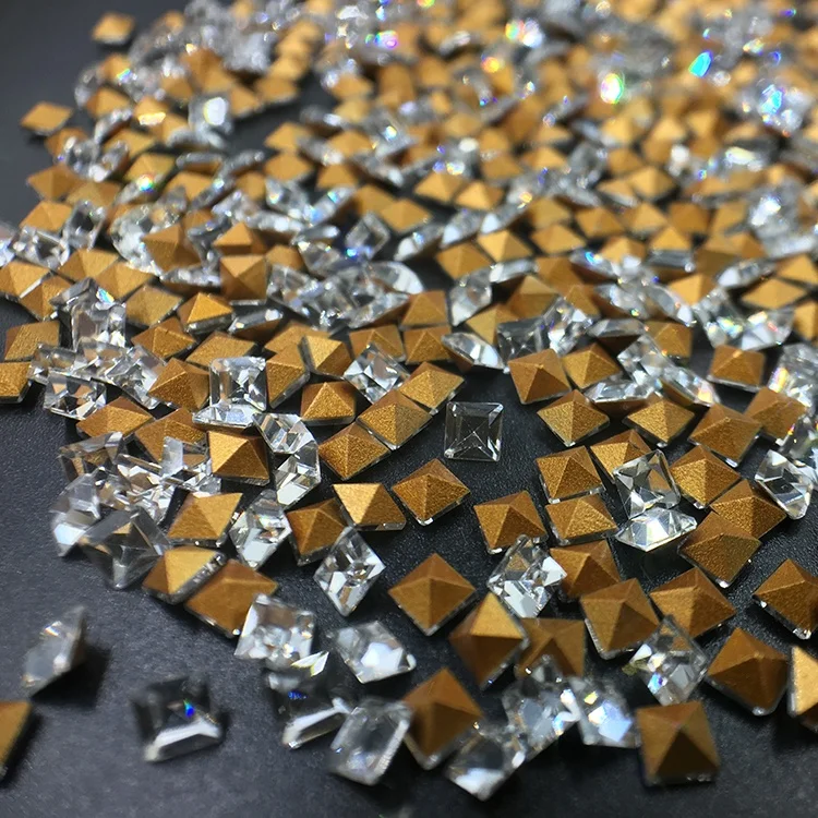 C&Y Supplier DIY Design Bright Decor Nail Art Square Shape Pointback Glass Crystal For Watches
C&Y Supplier DIY Design Bright Decor Nail Art Square Shape Pointback Glass Crystal For Watches
