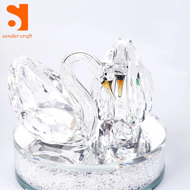 ornaments with diamond crystal pedestal best wedding gifts for
