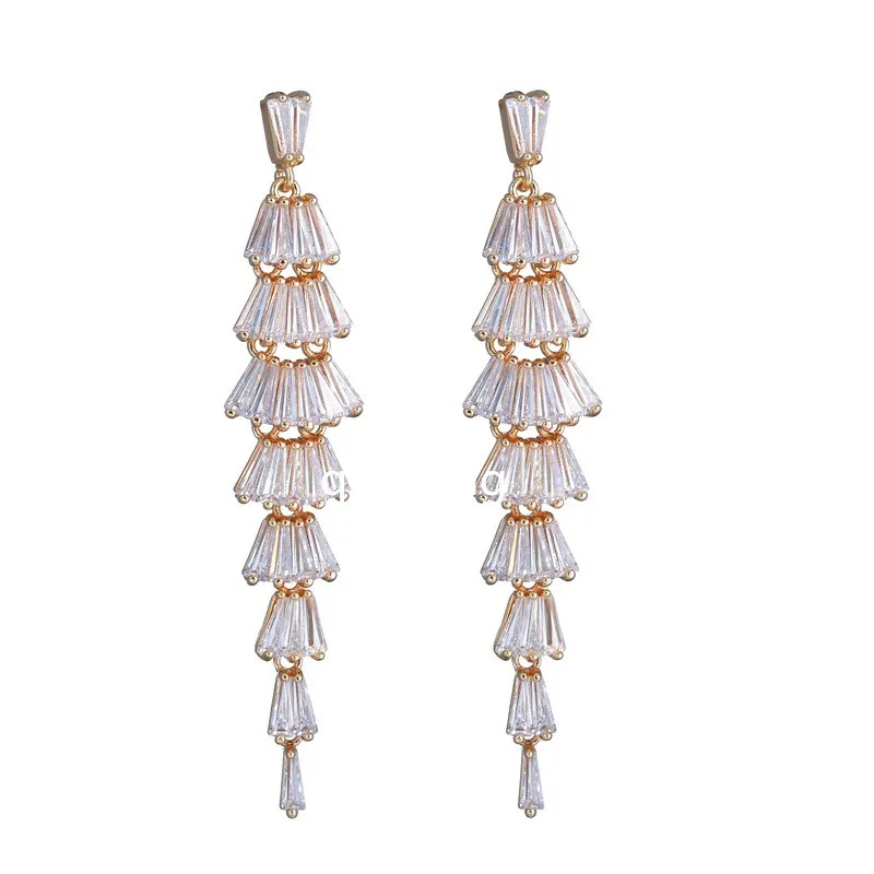 Women Sparkly Luxury Long Pendant 18k/White Gold Plated Cubic Zirconia Crystal Party Wedding Drop Earrings
Women Sparkly Luxury Long Pendant 18k/White Gold Plated Cubic Zirconia Crystal Party Wedding Drop Earrings