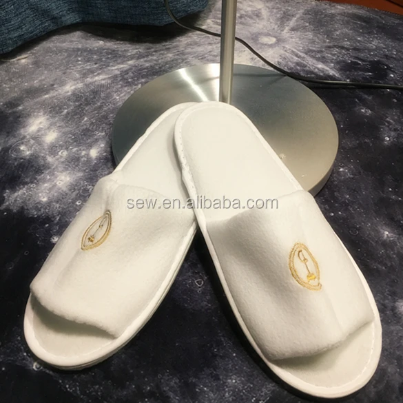 cheap custom disposable slippers for hotel guests slipper