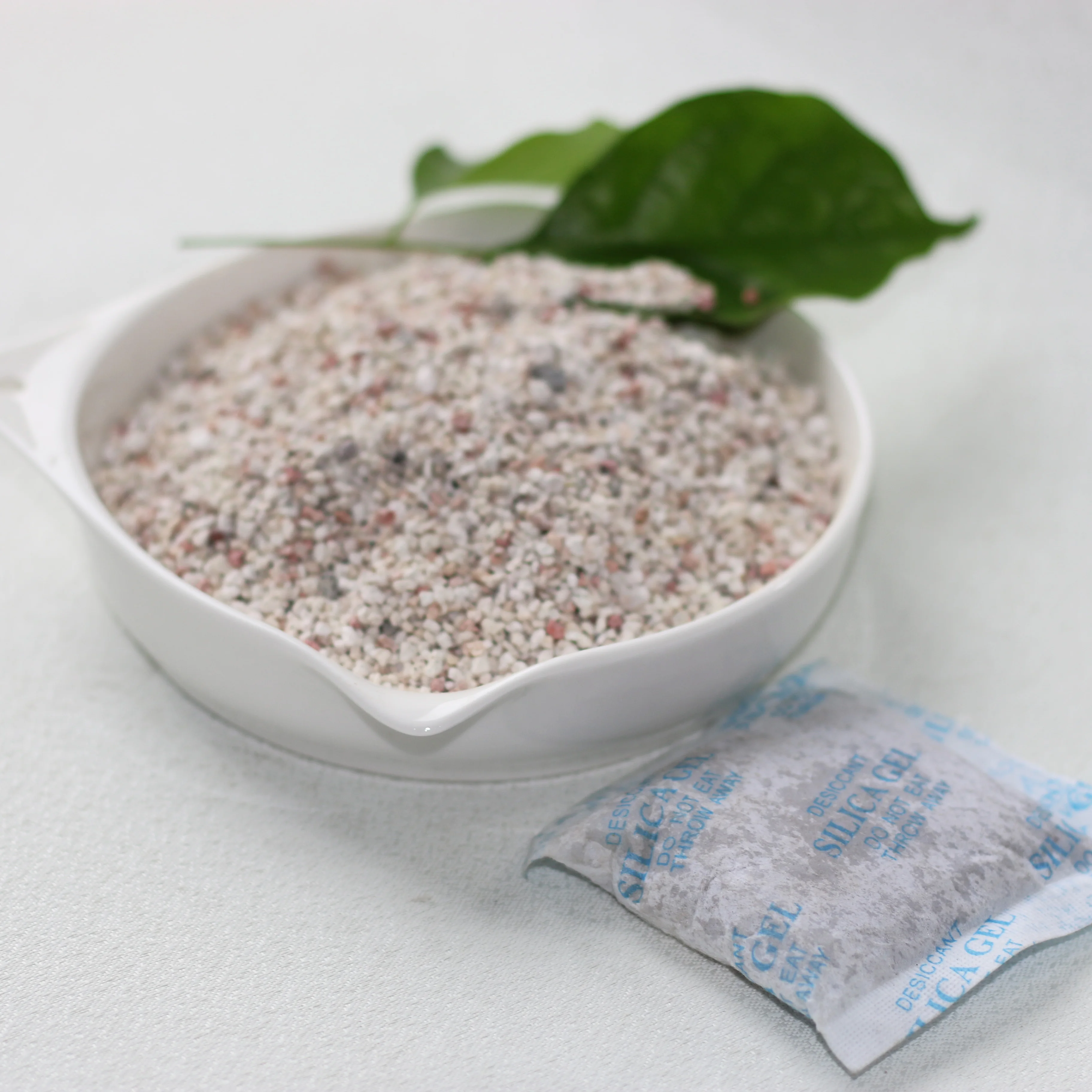 Natural clay desiccant mineral montmorillonite suppliers wholesale