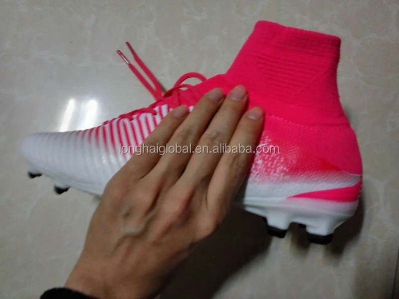 2017 new style mens brand mes super V football soccer shoes cleats wholesale high quality sport white pink football soccer boots
2017 new style mens brand mes super V football soccer shoes cleats wholesale high quality sport white pink football soccer boots