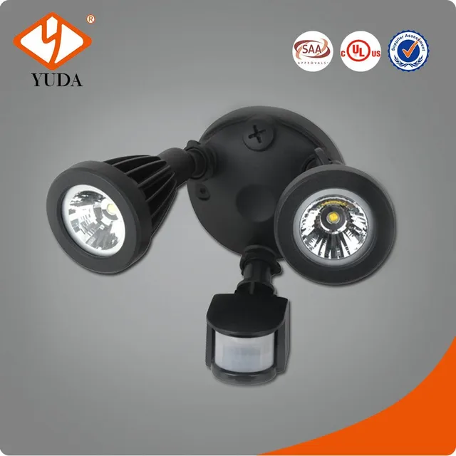 China Supplier Twin Head Wall Mounted UL Listed 180 or 240 Degree Security Motion Sensor LED Flood Light