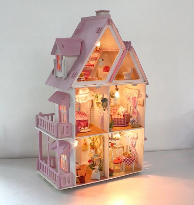 childrens dollhouse