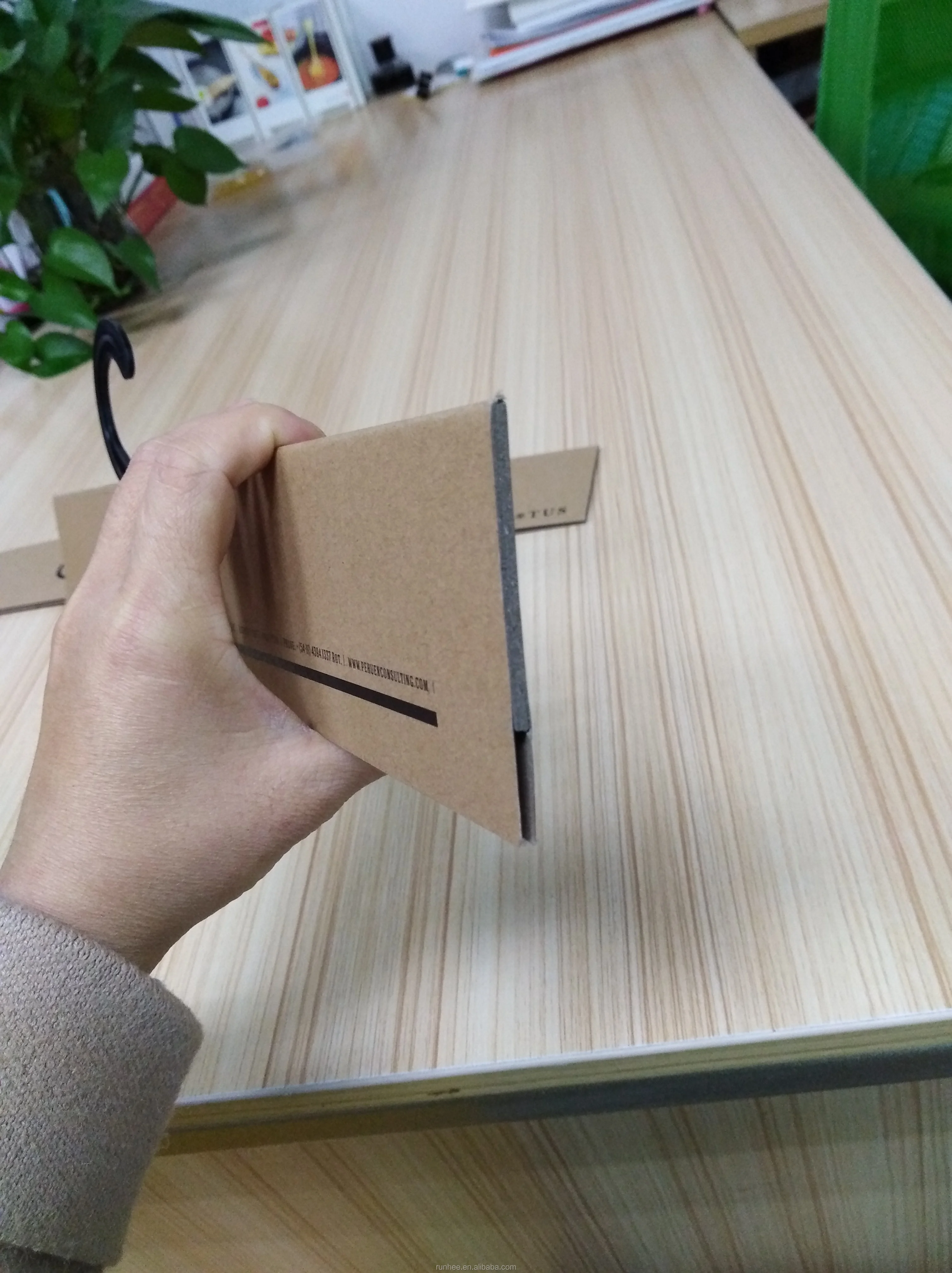 Adjustable Paper Hanger For Textile Swatch Display Custom Sizes FSC ROHS Certified