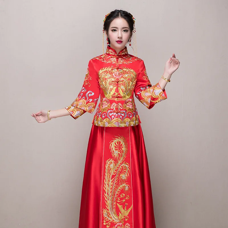 Traditional Chinese Red Bridal Silk Satin Wedding Dress Set Boutique Embroidery Red Gowns For Ladies
Traditional Chinese Red Bridal Silk Satin Wedding Dress Set Boutique Embroidery Red Gowns For Ladies