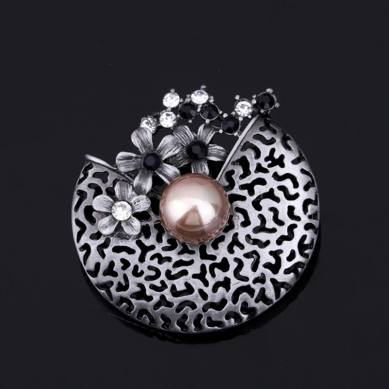 Vintage Round Multicolor Pearl Flower Pins Brooches Korean Rhinestone Custom Brooch Jewelry (KBL066), Same as the picture
Vintage Round Multicolor Pearl Flower Pins Brooches Korean Rhinestone Custom Brooch Jewelry (KBL066), Same as the picture