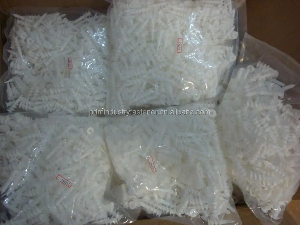 13 x 42 plastic anchor-1.JPG