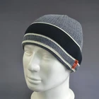 2019 custom high quality winter hat and knitted beanies with woven label