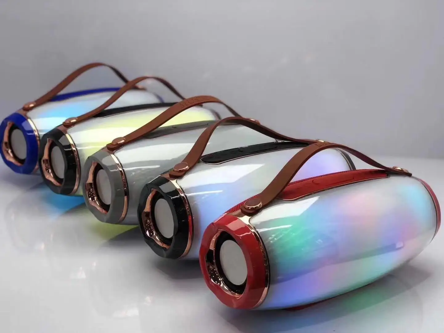 2019 New AK205 Outdoor Portable Wireless mini shoulder Speaker with led light - ANKUX.COM