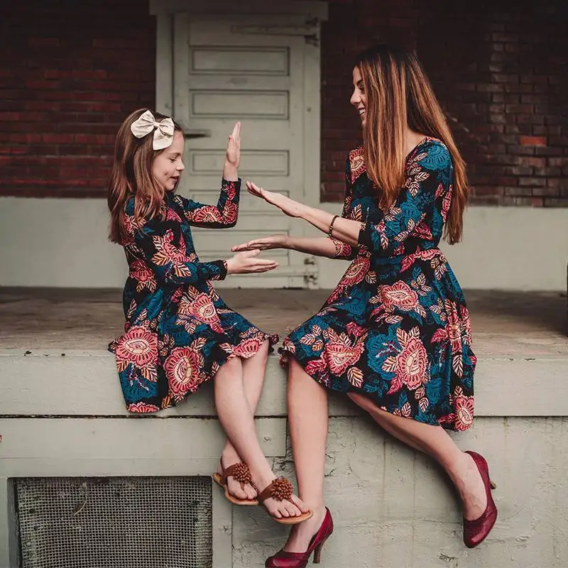 Mother daughter dresses 2019 Vintage Floral Mini Dress Mom and daughter dress Mother and daughter clothes ropa madre e hija
Mother daughter dresses 2019 Vintage Floral Mini Dress Mom and daughter dress Mother and daughter clothes ropa madre e hija