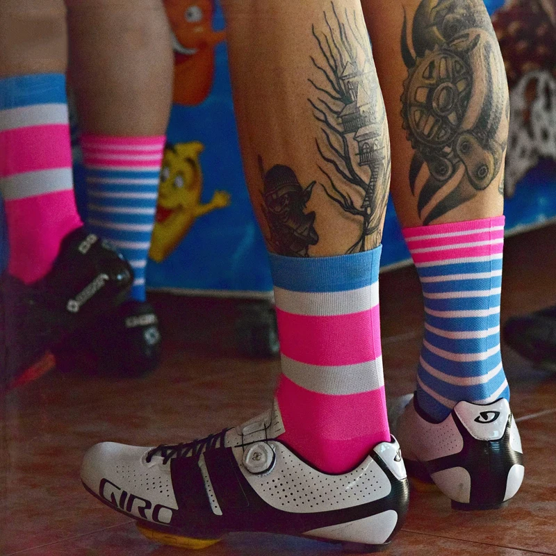 Wholesale Fashion Striped Bike Running Athletic Socks Unisex Outdoor Basketball Cycling Crew Socks, Custom color
Wholesale Fashion Striped Bike Running Athletic Socks Unisex Outdoor Basketball Cycling Crew Socks, Custom color