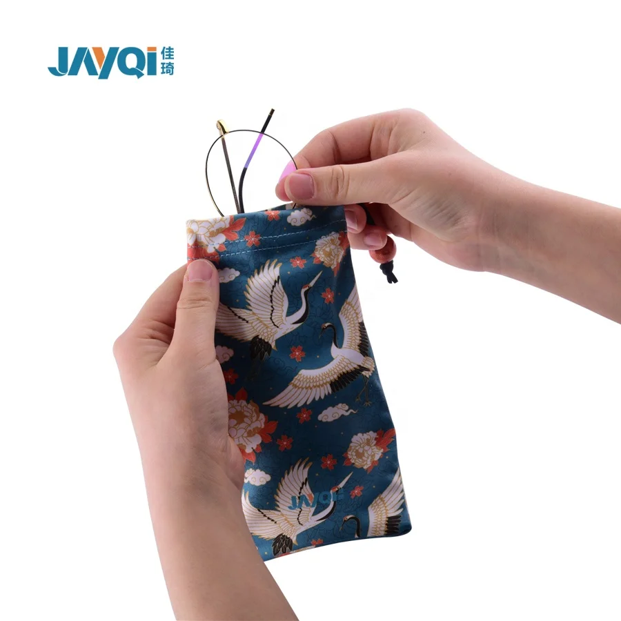 high quality custom logo microfiber sunglasses packaging bag pouch
high quality custom logo microfiber sunglasses packaging bag pouch