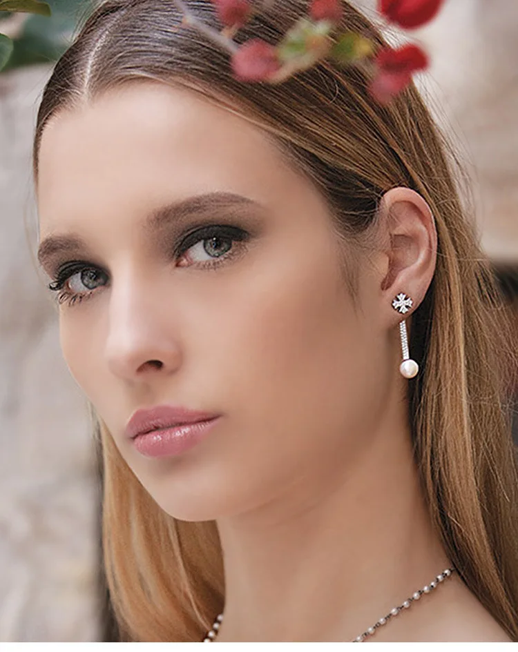 3719435856_2134633890