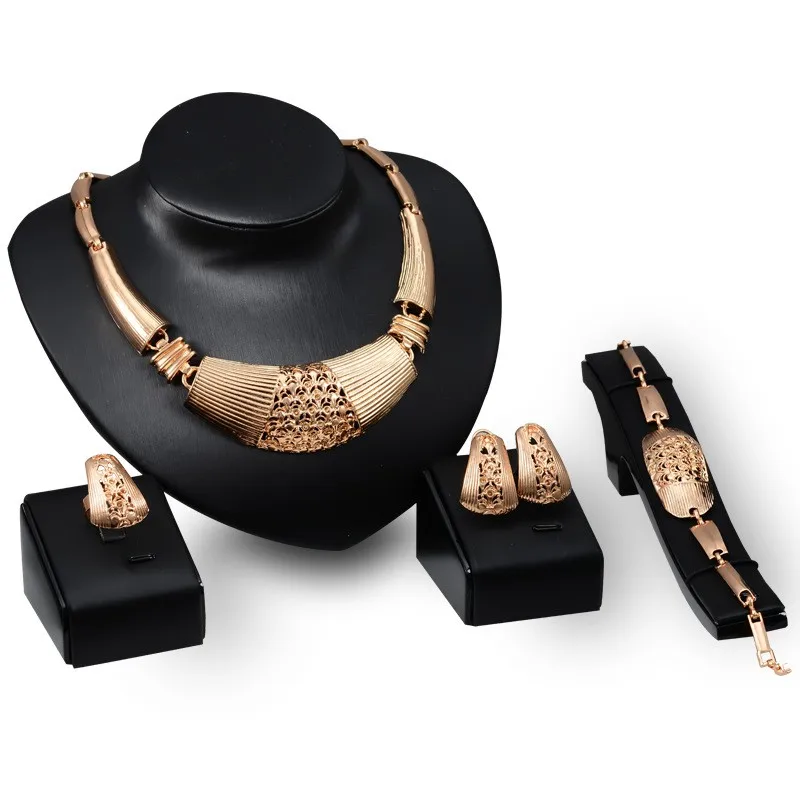Creative New Fashion Style Necklace Earrings Bracelets Ring wedding Party 4Pcs Per Sets Snake Skin Type Gold Plated Jewelry Sets
Creative New Fashion Style Necklace Earrings Bracelets Ring wedding Party 4Pcs Per Sets Snake Skin Type Gold Plated Jewelry Sets