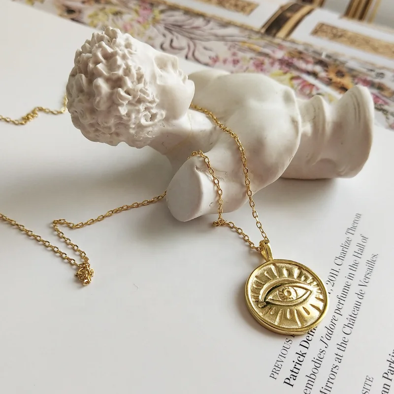 Korea Hot Style Pure S925 Sterling Silver Simple Fashion Gold Eye Round Plate Pendant Necklace Jewelry for Women
Korea Hot Style Pure S925 Sterling Silver Simple Fashion Gold Eye Round Plate Pendant Necklace Jewelry for Women