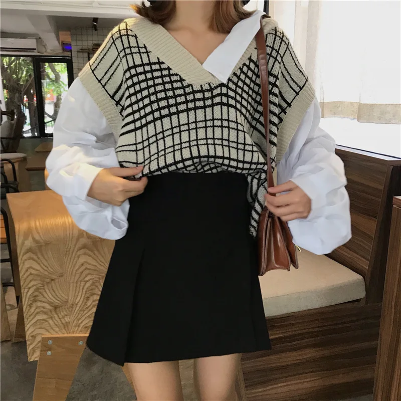 Korean fashion fake two-piece Lantern shirt sleeves women v-neck plaid sweater, Beige
Korean fashion fake two-piece Lantern shirt sleeves women v-neck plaid sweater, Beige