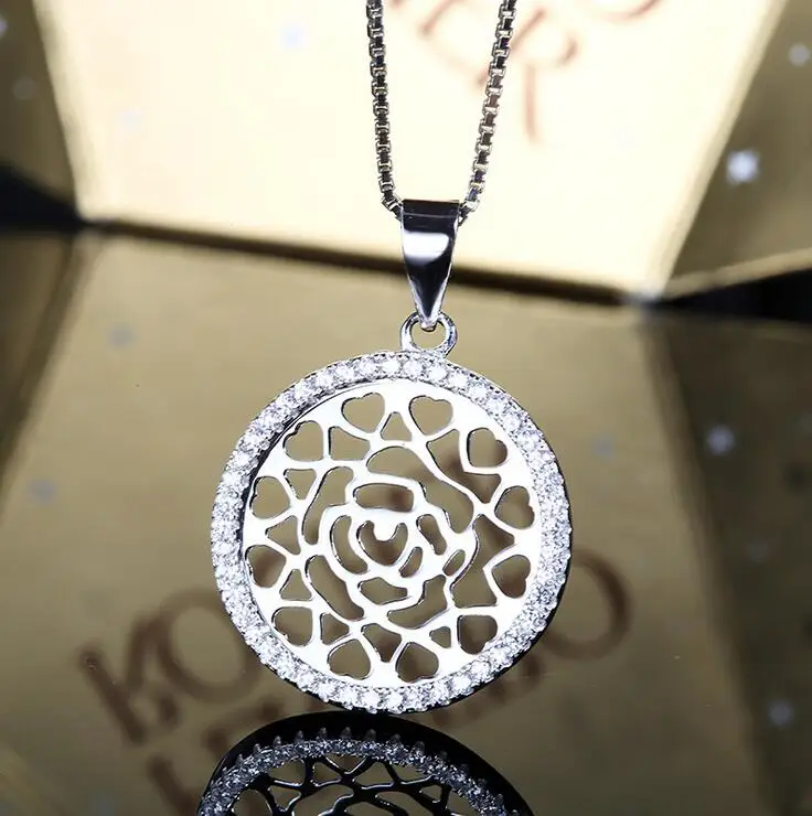 Tryme Fine jewelry genuine 925 Sterling Silver Roses love necklace Free shipping, N/a
Tryme Fine jewelry genuine 925 Sterling Silver Roses love necklace Free shipping, N/a