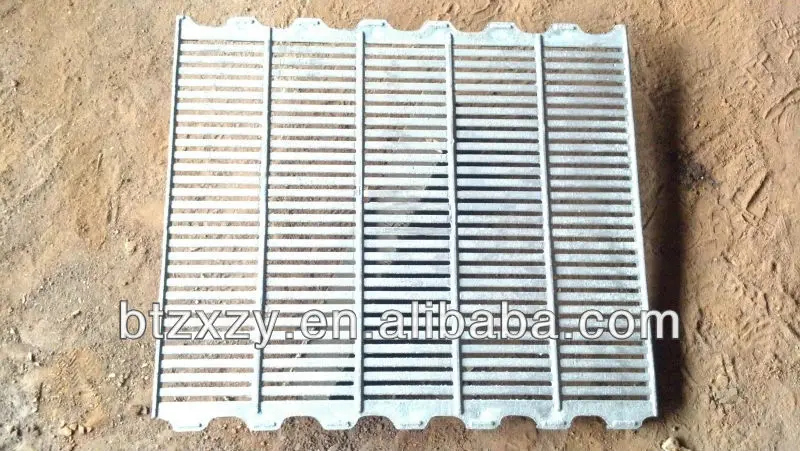 Suelo De Listón De Cerdo De Hierro Fundido En Granja De Cría De Cerdos