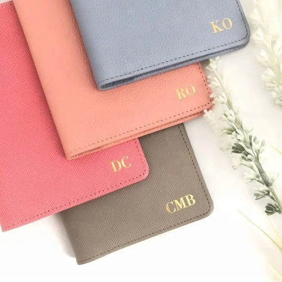 Wholesale Personalized Portable Wedding Gift Monogram Passport Cover, As picture 
Wholesale Personalized Portable Wedding Gift Monogram Passport Cover, As picture