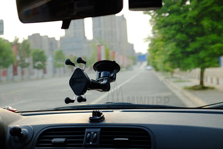 Suction Cup Vacuum Suction Cup Mount Hooks Windshield Dashboard Cell Phone Cradle with One Click Release for iPhone X