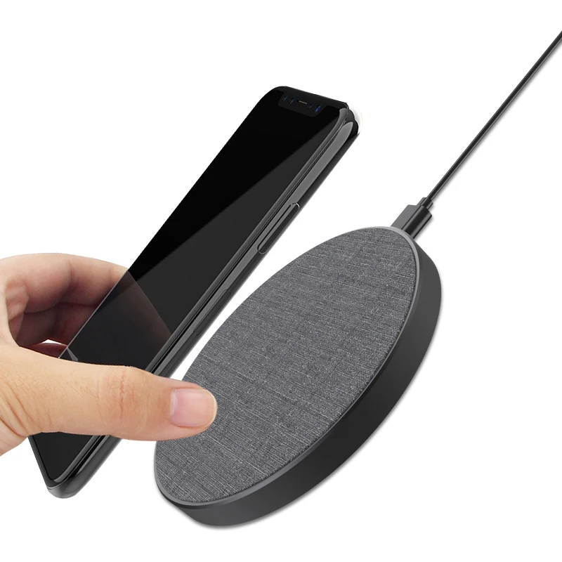 Factory Wholesale Quick Charger 10W 7.5W Output Qi Wireless Desktop Charger For Samsung S9 And iPhone XS XR XS Max
Factory Wholesale Quick Charger 10W 7.5W Output Qi Wireless Desktop Charger For Samsung S9 And iPhone XS XR XS Max