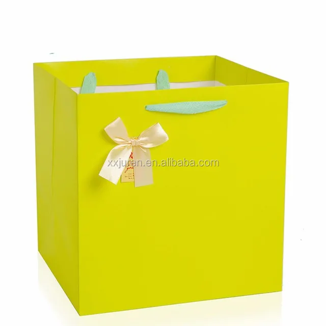 hot sale flat handle kraft paper bag for lovely gift packing