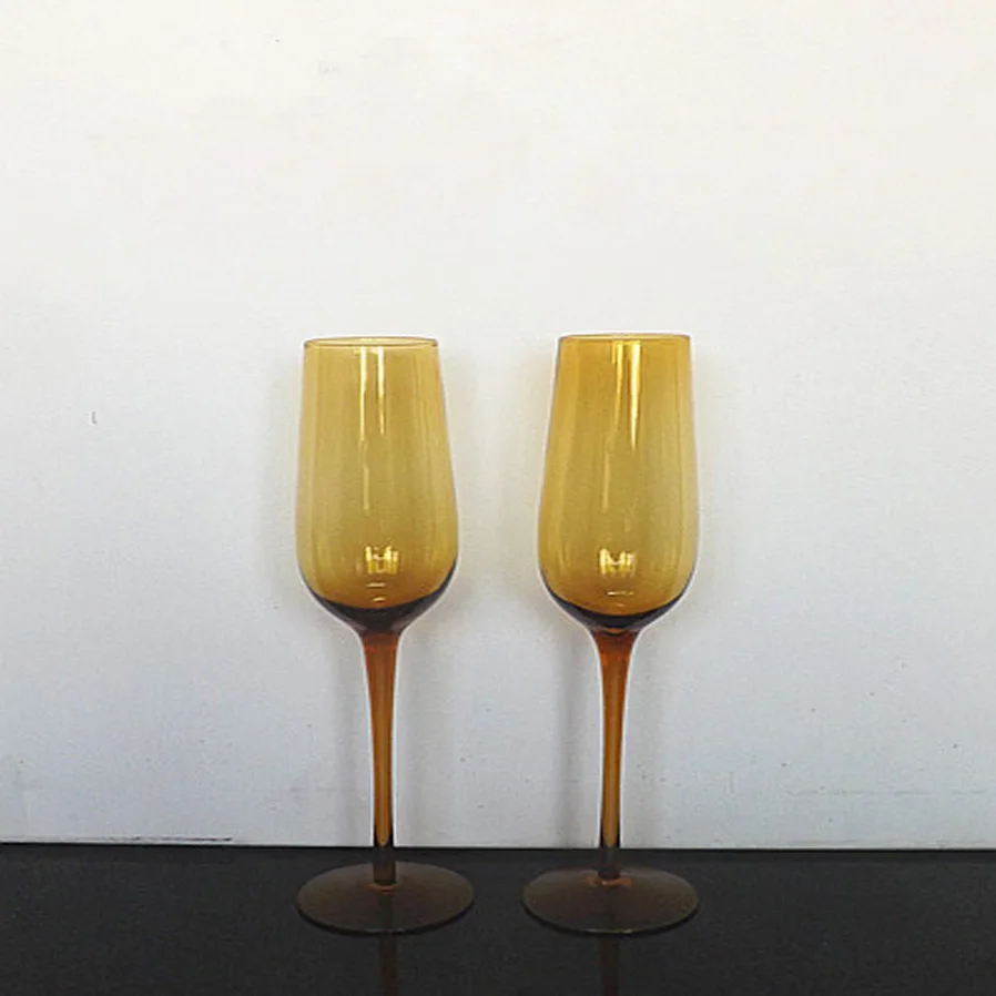 Sprayed Yellow Color Wine Glass Champagne Flutes Wholesale
