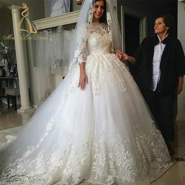 فستان زفاف نسائي أبيض دانتيل مخصص للكلاب مصنوع 2018 من سندريلا 3 \/4 كم فستان زفاف مصر