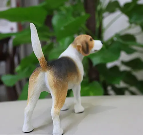 Beagle dog figure 12