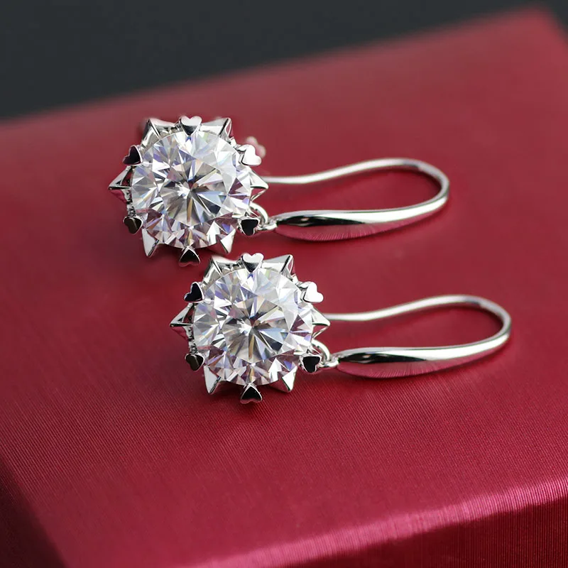 Vintage Jewelry Stud Earrings Round Brilllian Cut Moissanite White Gold Earrings set
Vintage Jewelry Stud Earrings Round Brilllian Cut Moissanite White Gold Earrings set